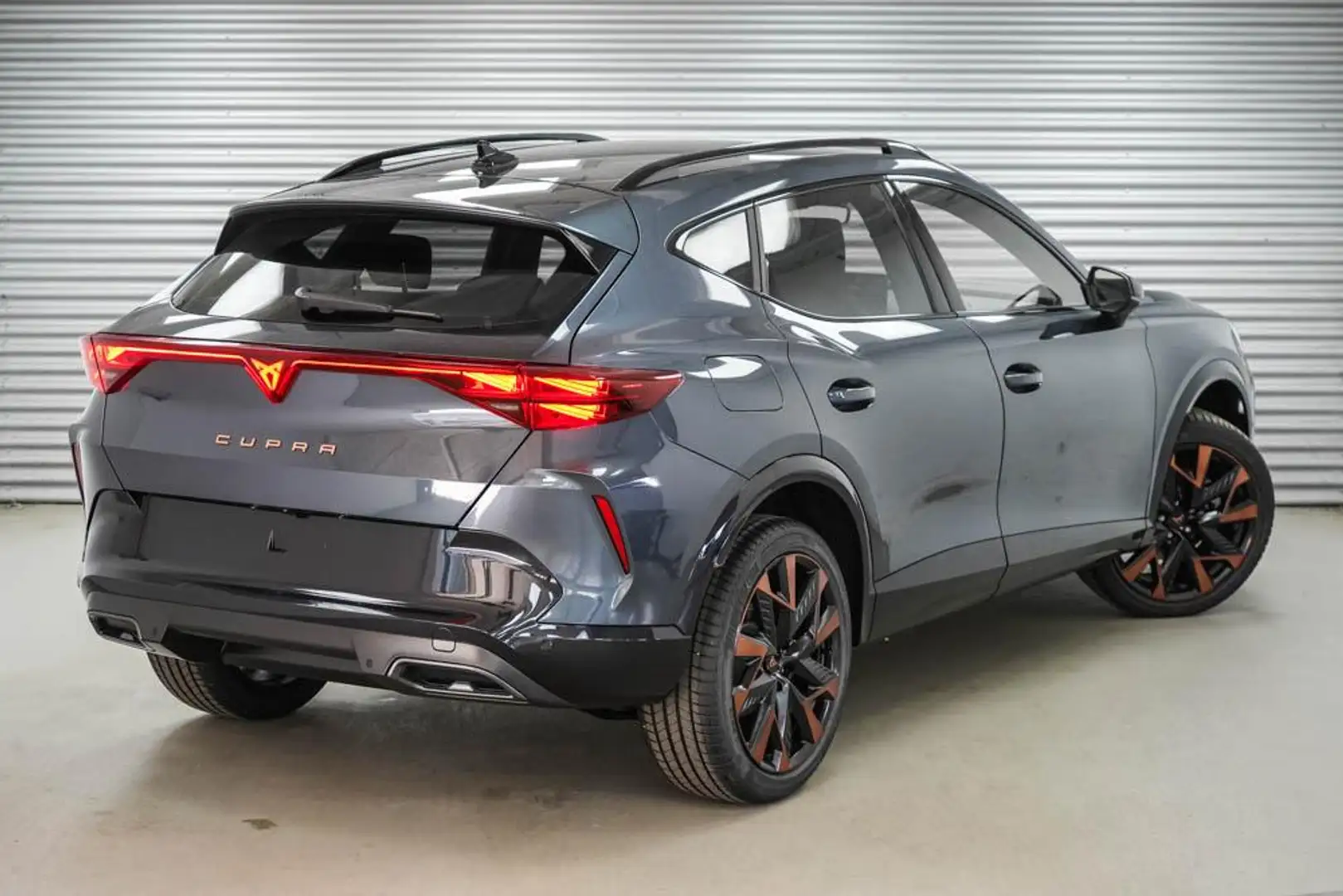 CUPRA Formentor 1,5 eTSI DSG - LAGER 110 kW (150 PS), Automatik Grau - 2