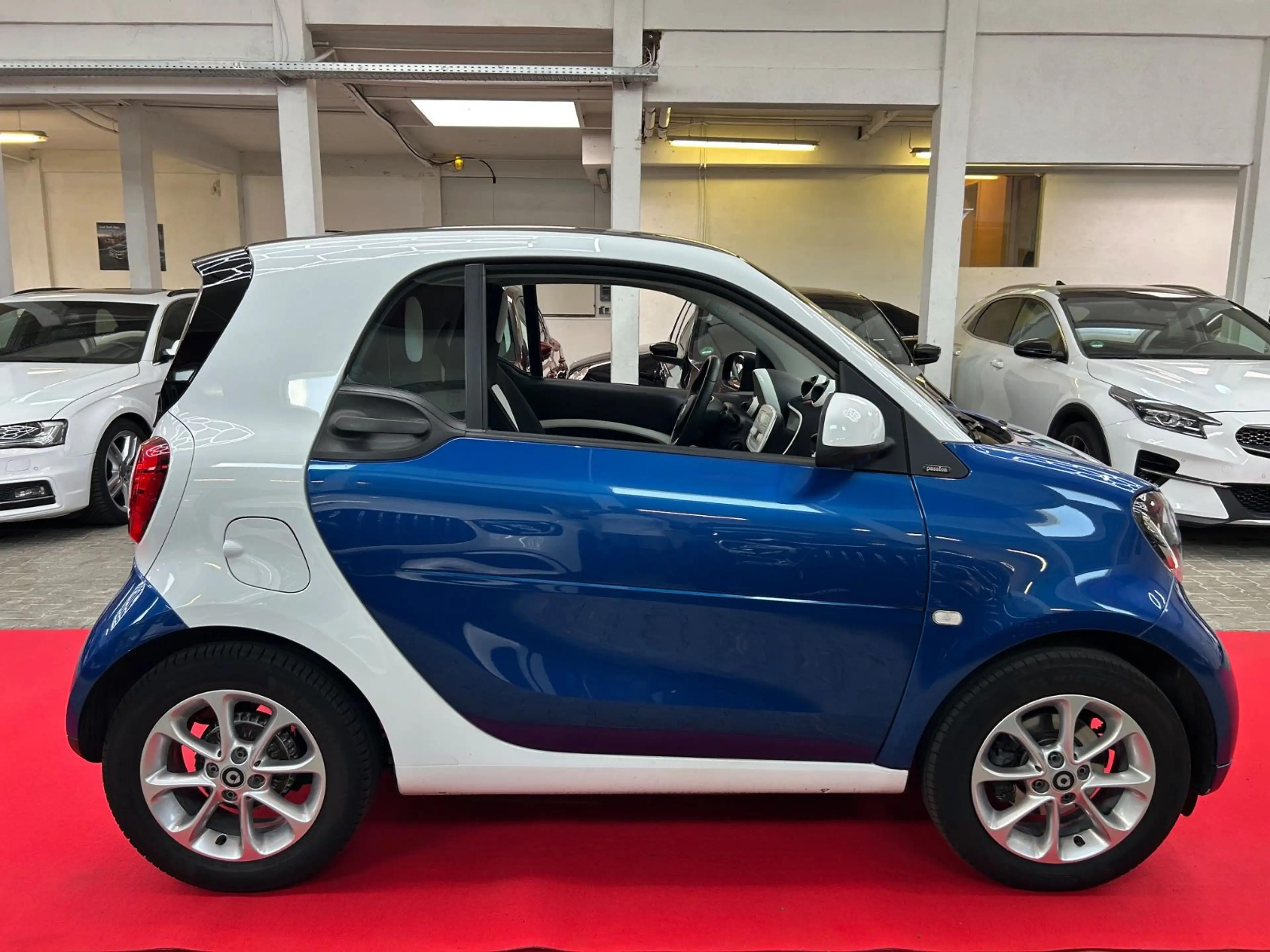 smart forTwo coupe Passion 52 kW*PANO*KLIMA*TEMP* — photo 8