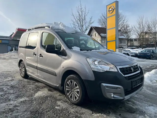 Peugeot Partner Tepee Outdoor "NAVI/KAMERA/AHK/SHZ"