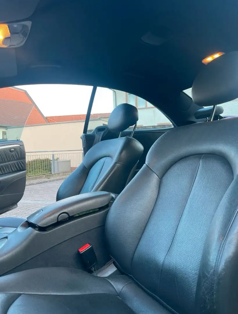 Mercedes-Benz CLK 320 Coupe Avantgarde c/pelle - 2