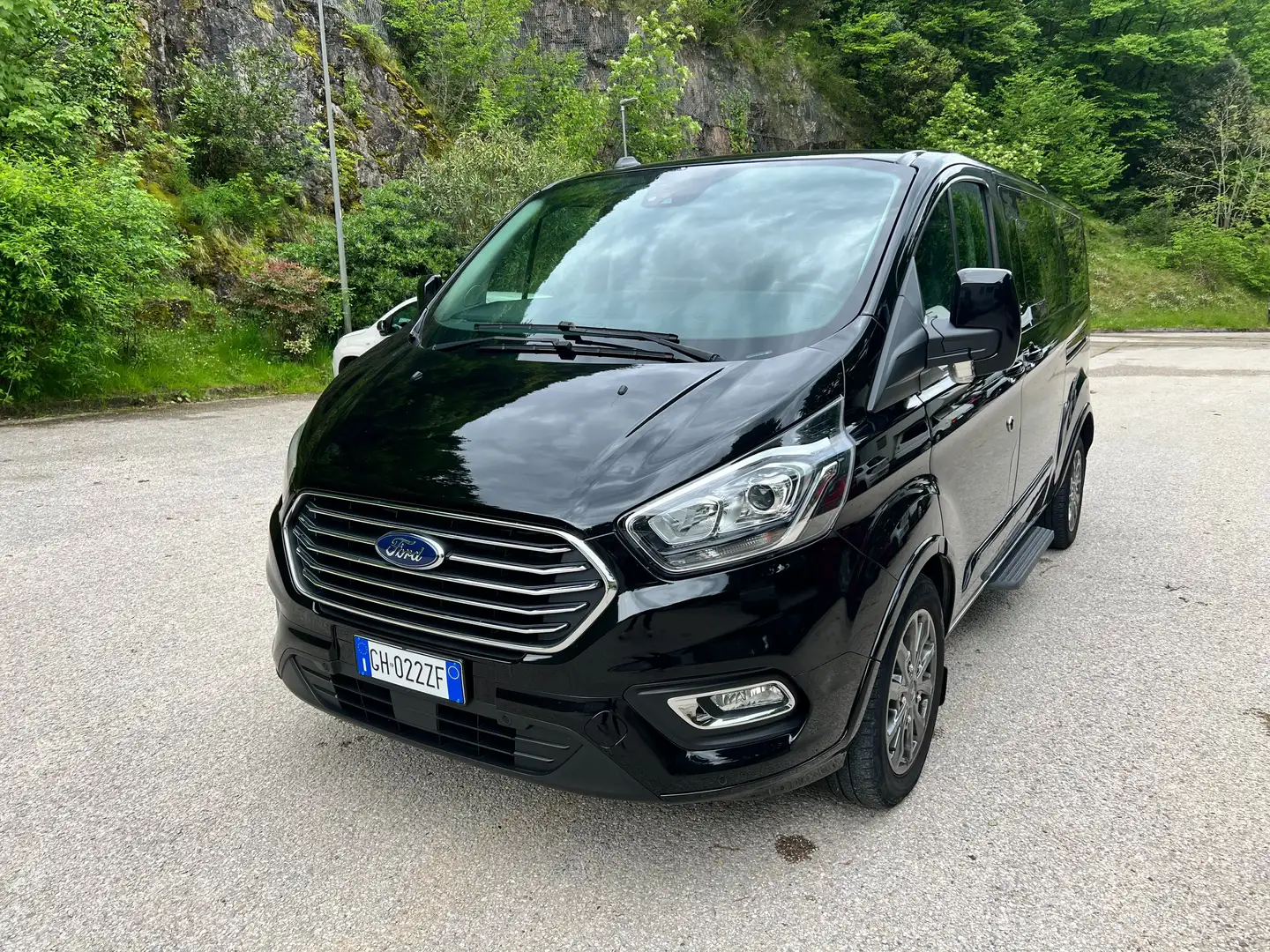 Ford Tourneo Custom h1 L2 passo lungo Nero - 2