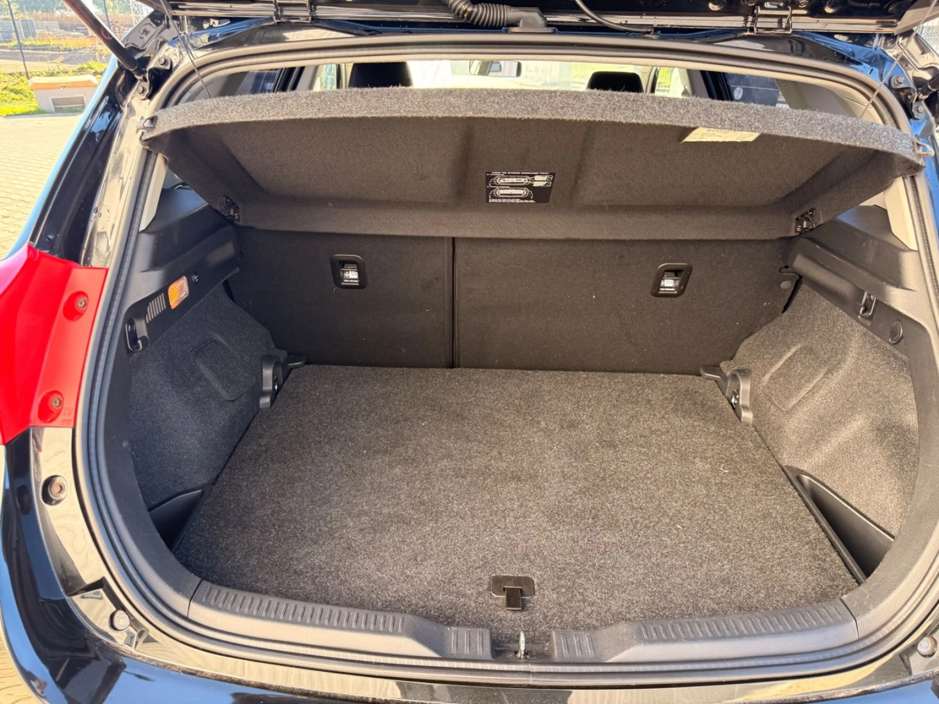 Toyota Auris Life+ 1,6/R-Kamera/S-Heft/Navi/2.Hd/AHK — photo 7