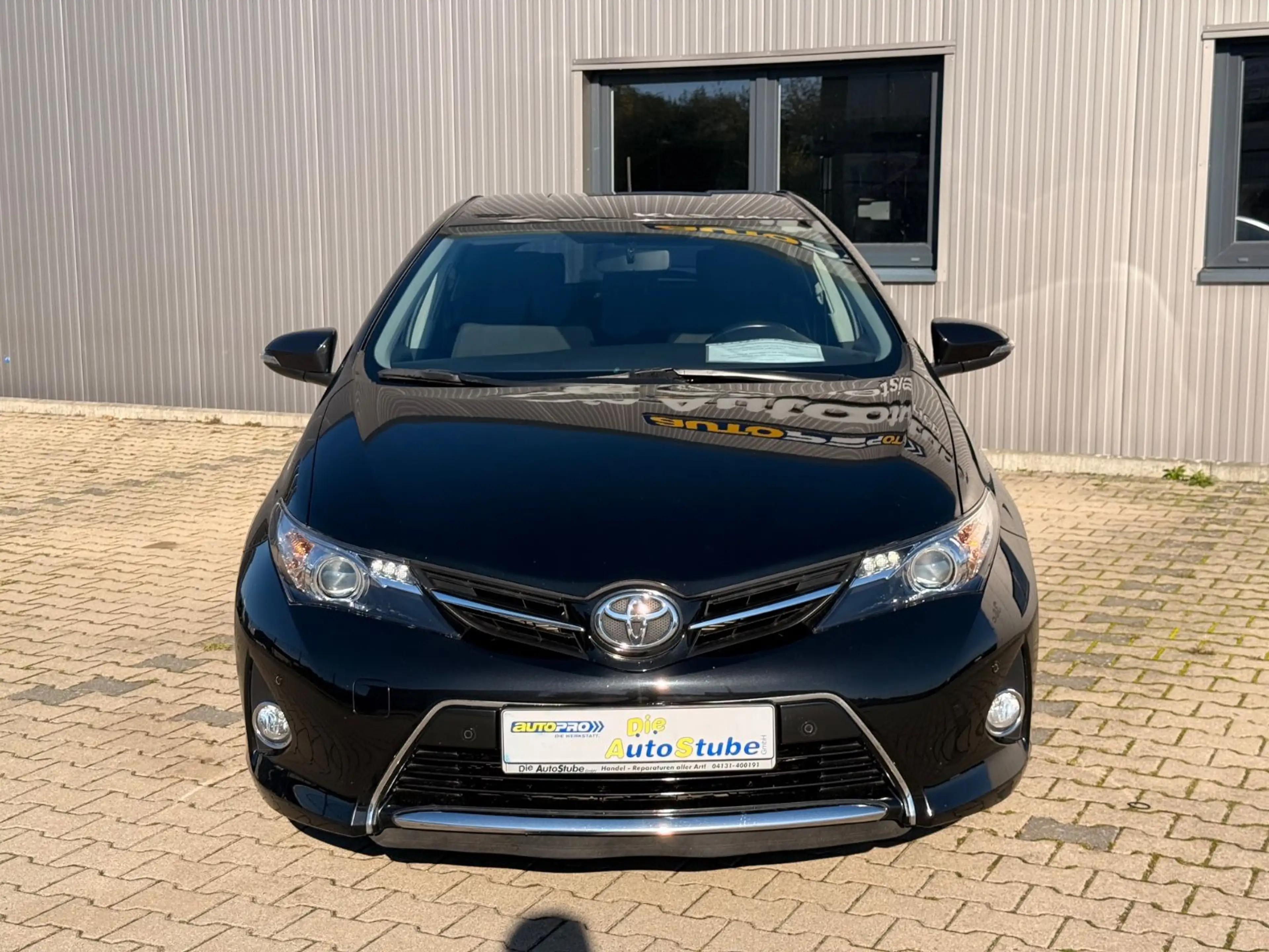 Toyota Auris Life+ 1,6/R-Kamera/S-Heft/Navi/2.Hd/AHK — photo 2