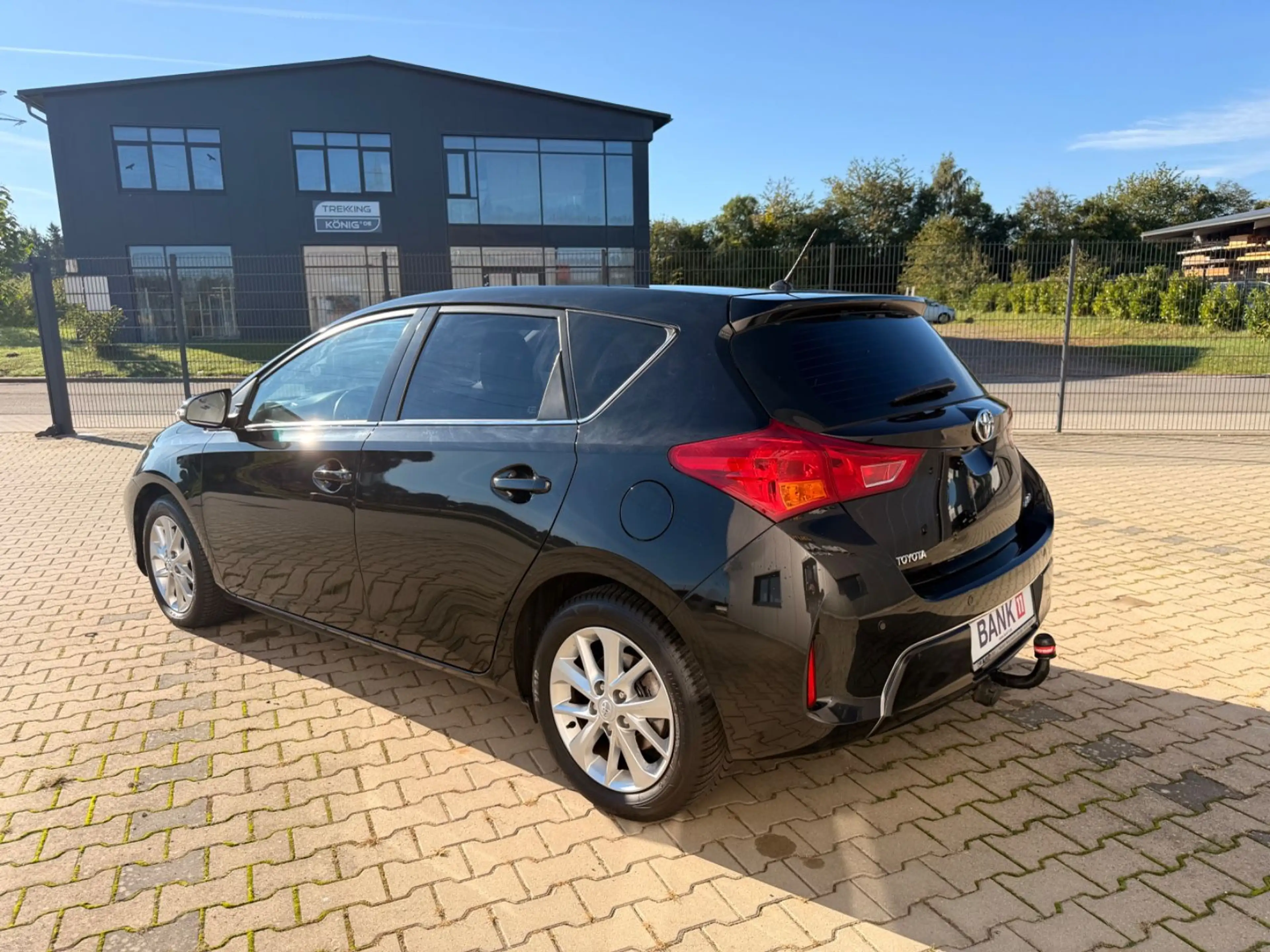 Toyota Auris Life+ 1,6/R-Kamera/S-Heft/Navi/2.Hd/AHK — photo 6