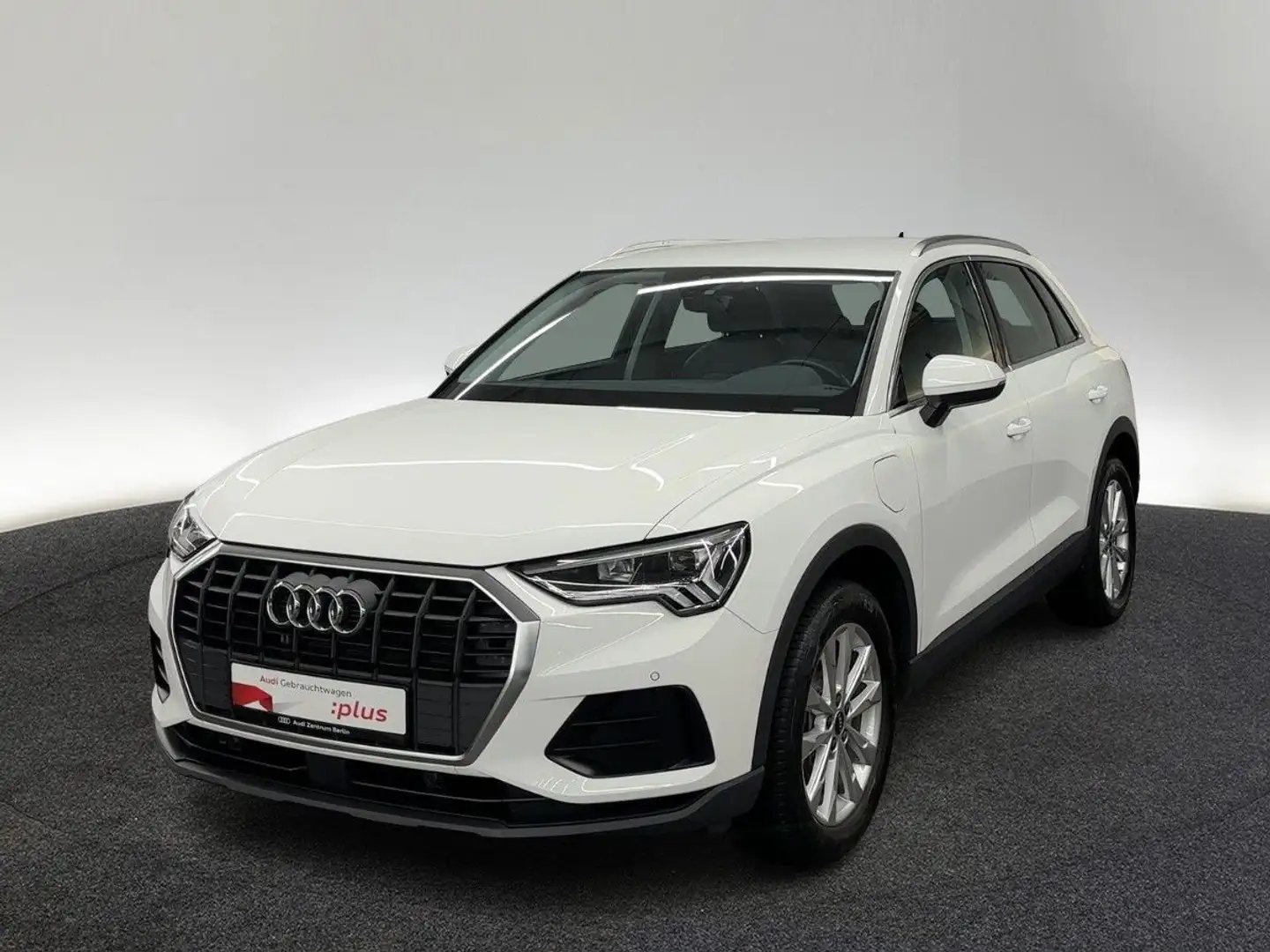 Audi Q3 45 TFSI e S tr. LED NAVI PDC VIRTUAL DAB Weiß - 2