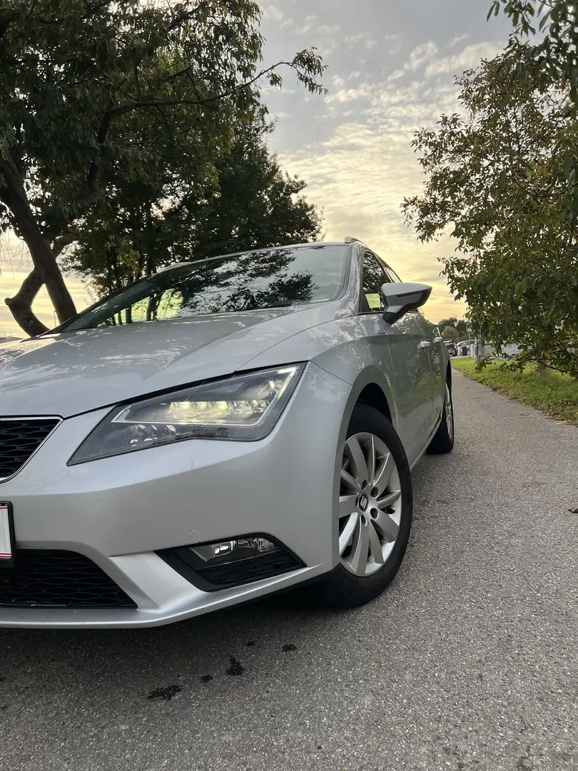SEAT Leon ST Style 1,6 TDI CR Start-Stop Silber - 1