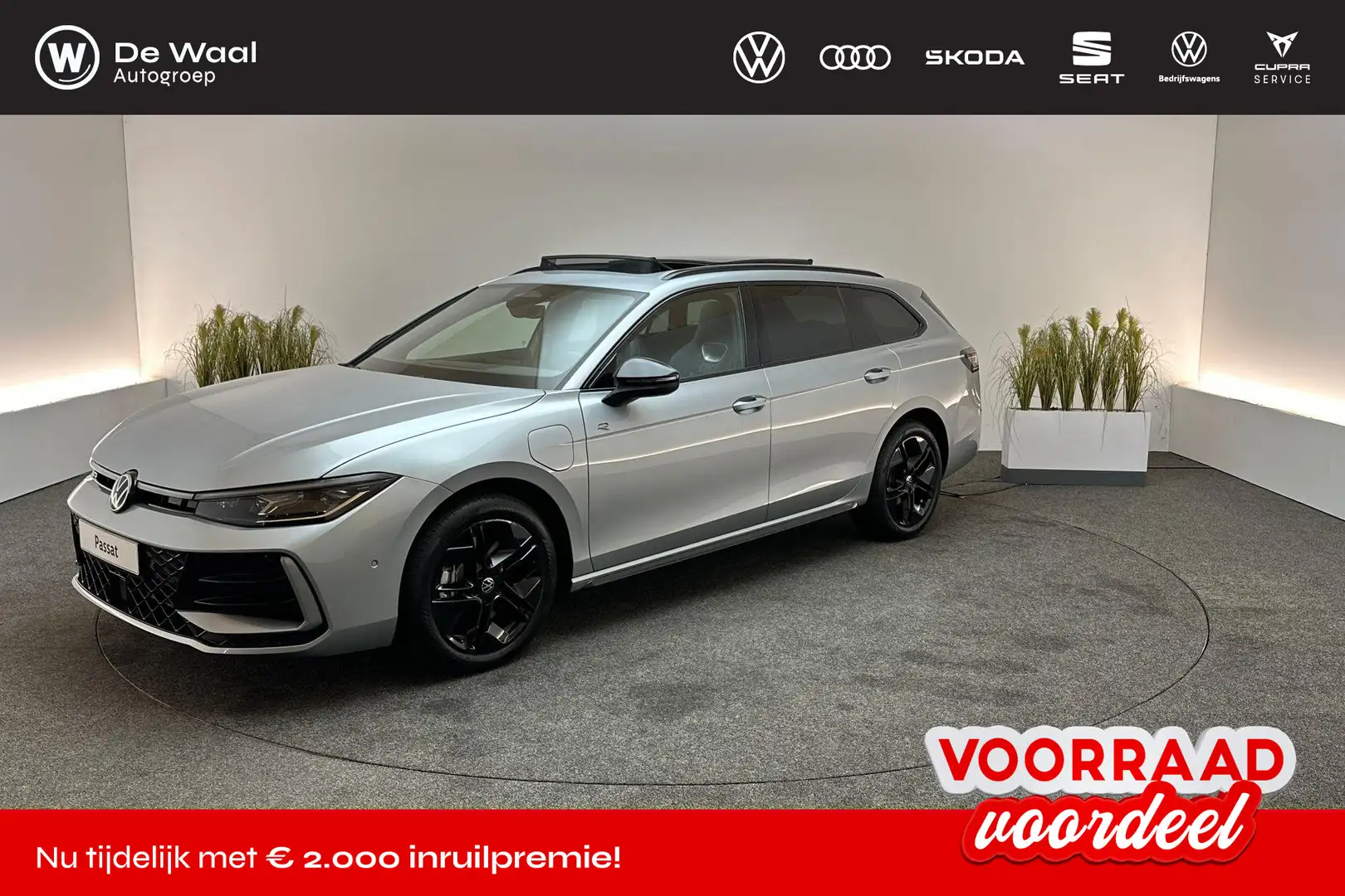 Volkswagen Passat Variant R-Line-Edition 1.5 DSG eHybrid Zilver - 1