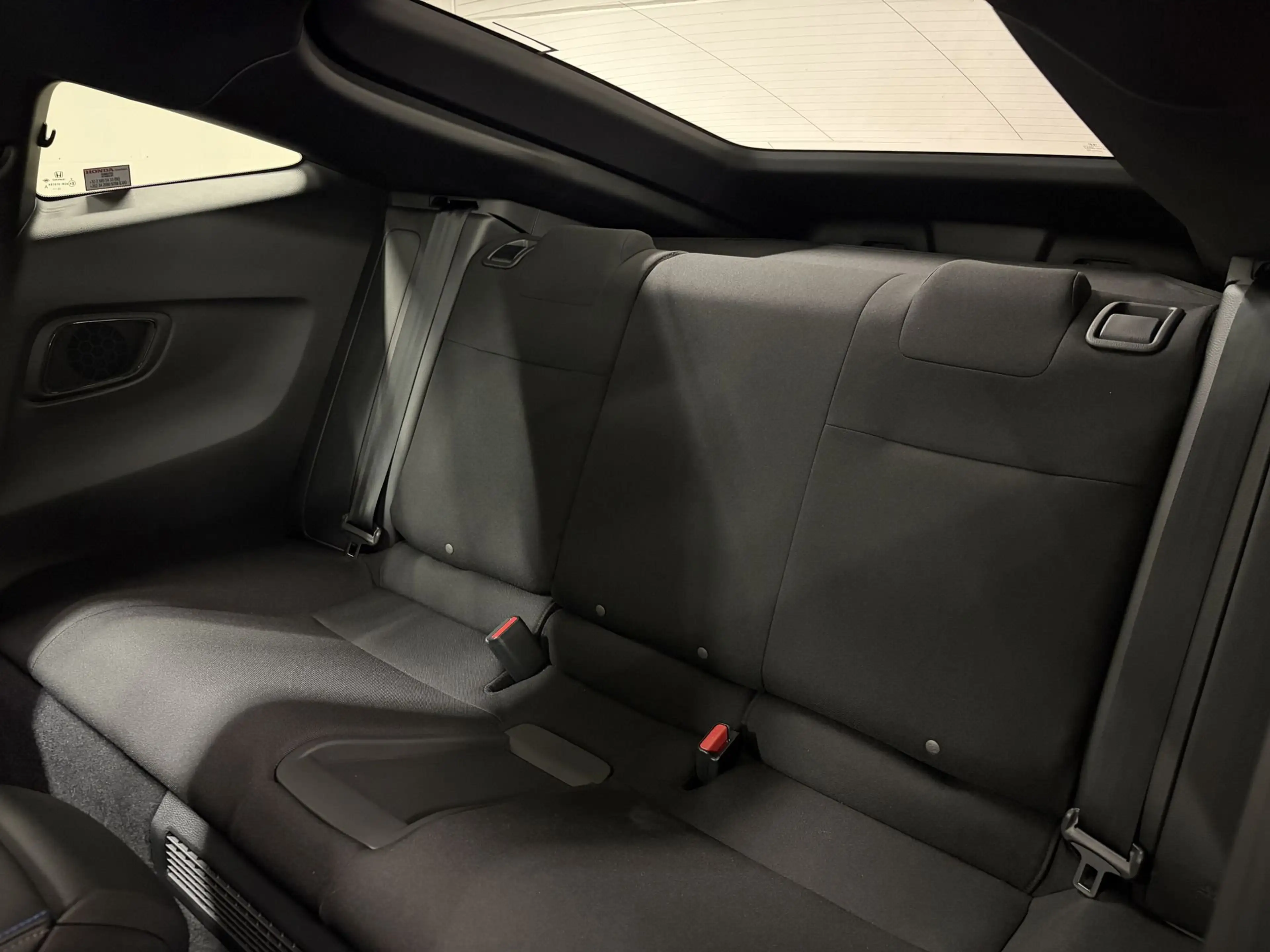 Honda Prelude 2.0 e:HEV Advance AT — photo 11