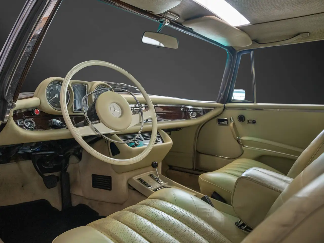 Mercedes-Benz 280 SE 3,5 W111 Coupé Flachkühler dokumentiert, foto 9