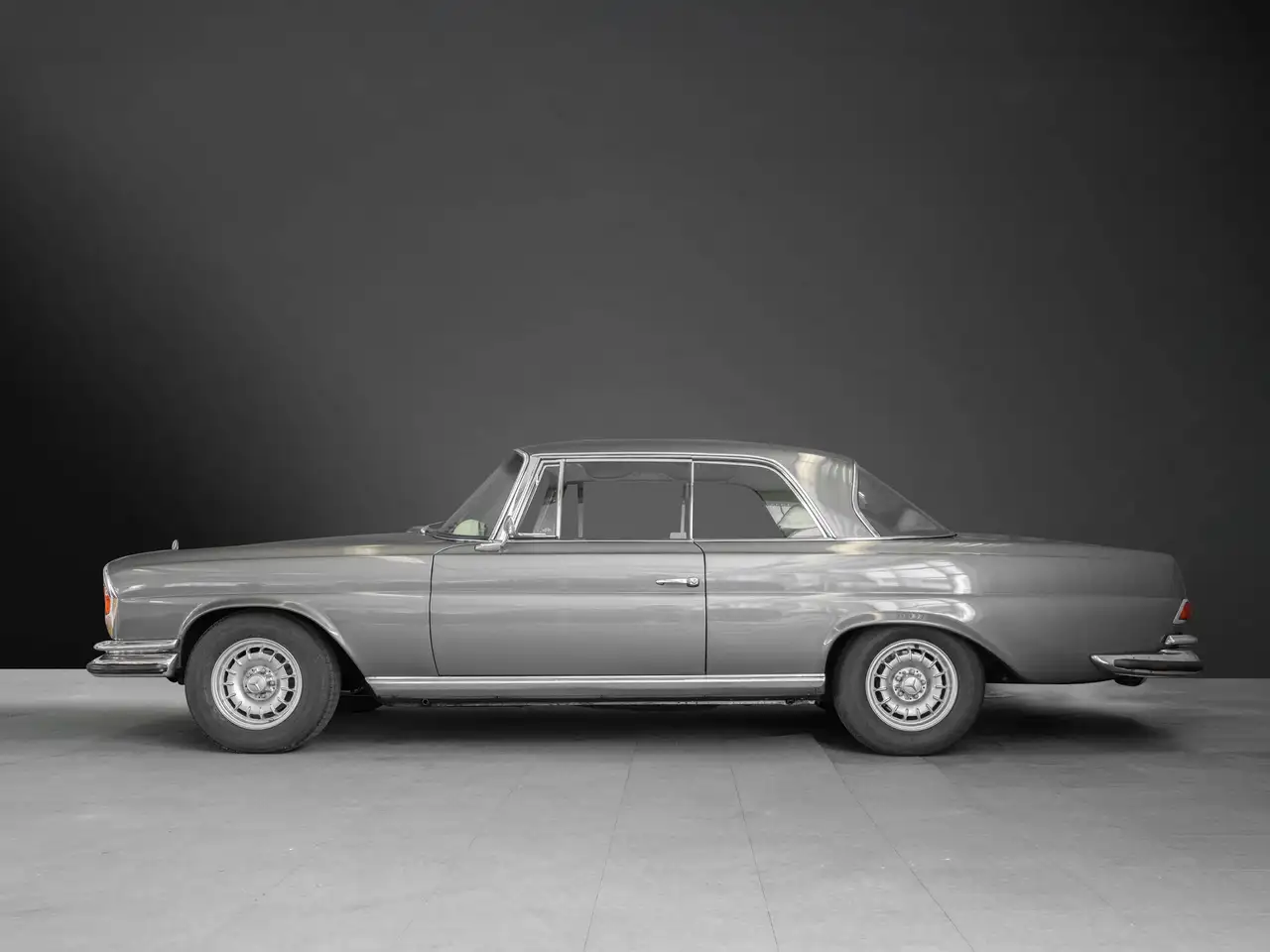 Mercedes-Benz 280 SE 3,5 W111 Coupé Flachkühler dokumentiert, foto 6