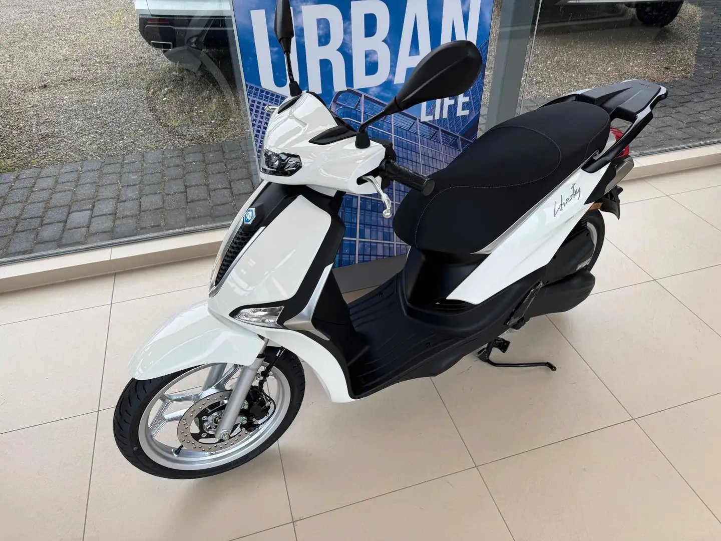 Piaggio Liberty 50 iGET Euro 5+ sofort MY25 Weiß - 2