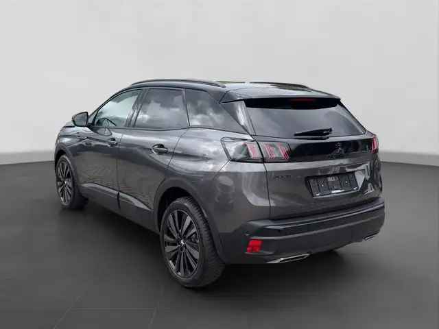 Peugeot 3008 view 3