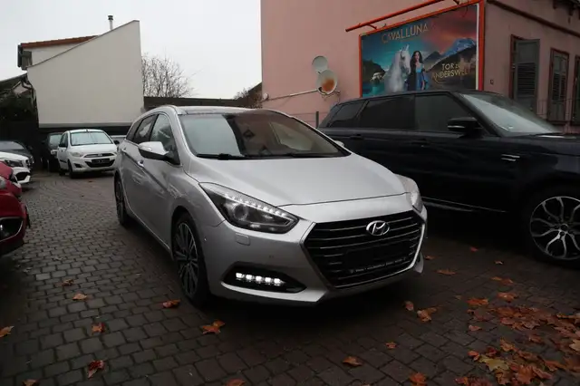 Hyundai i40 cw blue Premium/Pano/Leder/Sitz-Kilma/Xenon