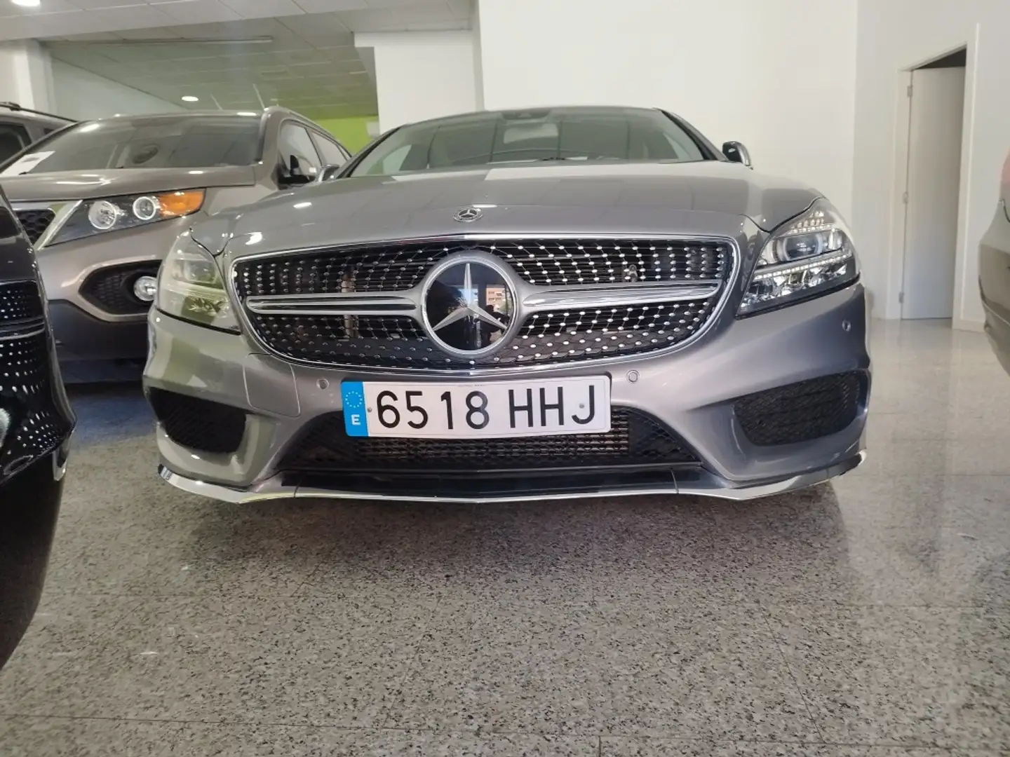 Mercedes-Benz CLS 250 250CDI BE Aut. Gris - 2