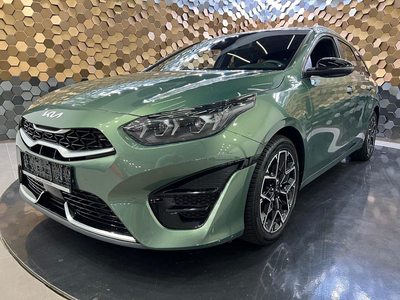 Kia Ceed SW / cee'd SW Ceed SW /GT Line/Panorama/Virtual/JBL/LED/