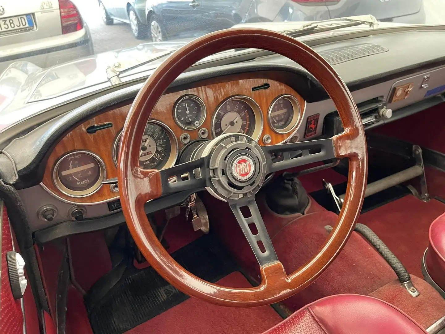 Fiat 2300 S Zilver - 2