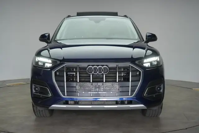 Audi Q5 view 2