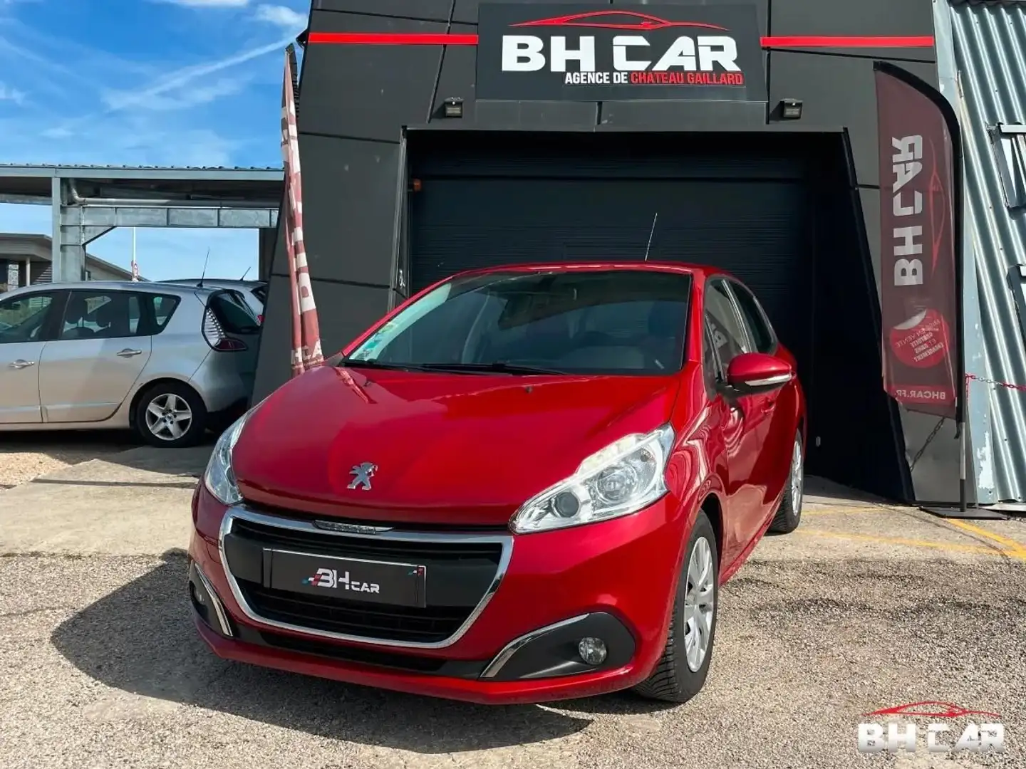 Peugeot 208 1.6 BLUEHDI 100 - Distribution faite - Régulateur - Clim Rouge - 1