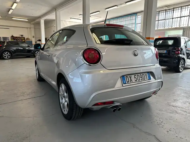 Alfa Romeo MiTo view 3