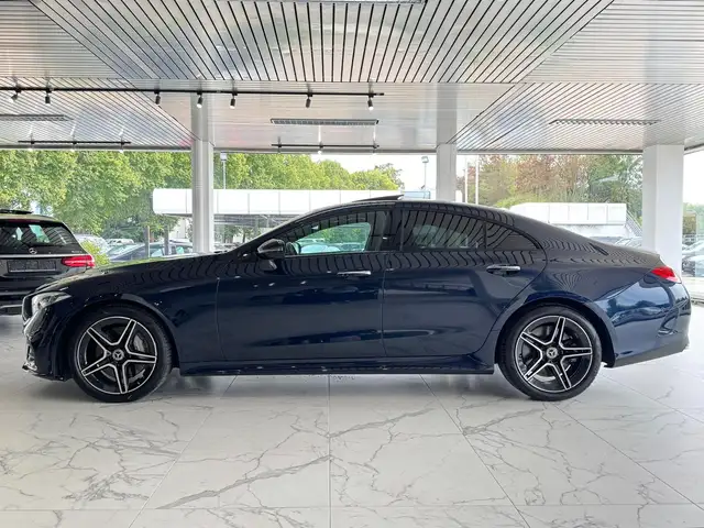 Mercedes-Benz CLS view 3