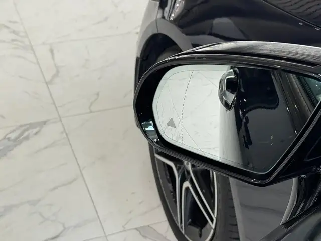 Mercedes-Benz CLS view 10