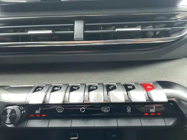 Peugeot 5008 view 17