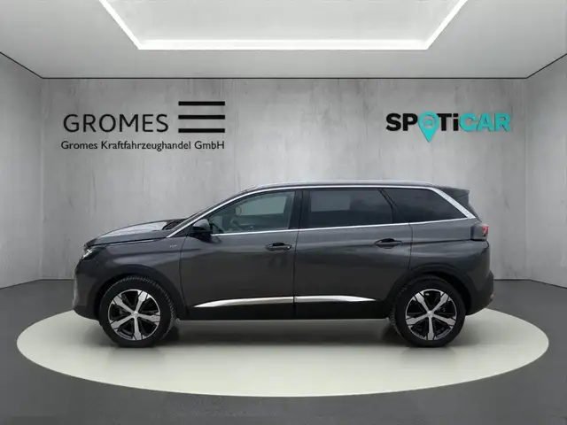 Peugeot 5008 view 6