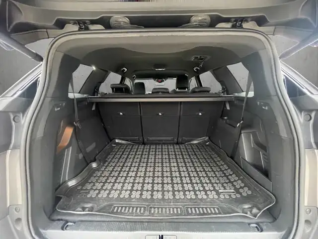 Peugeot 5008 view 7