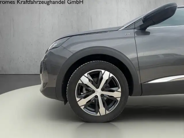 Peugeot 5008 view 11