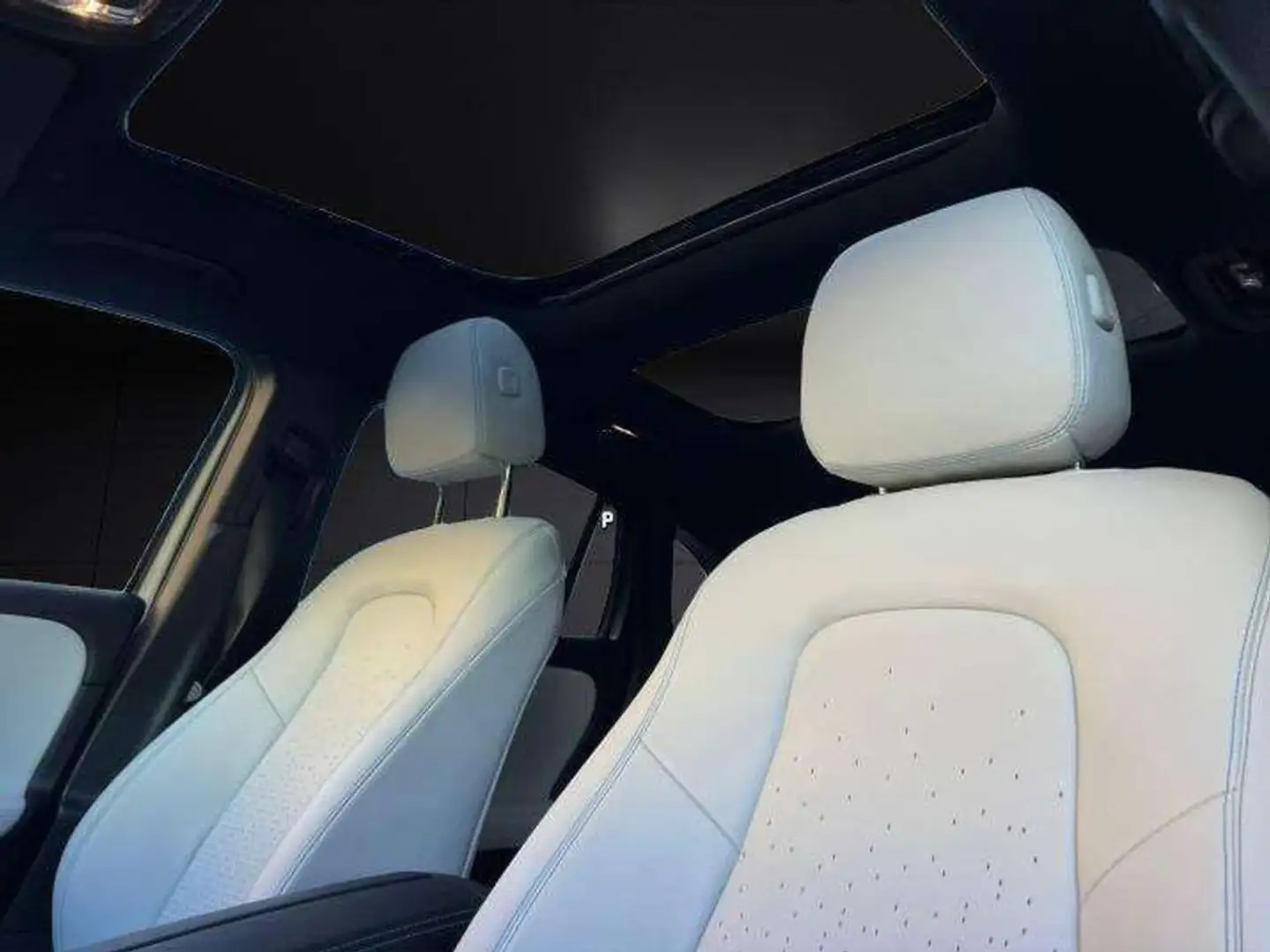 Mercedes-Benz EQA 250 USHUAIA Gri - 2