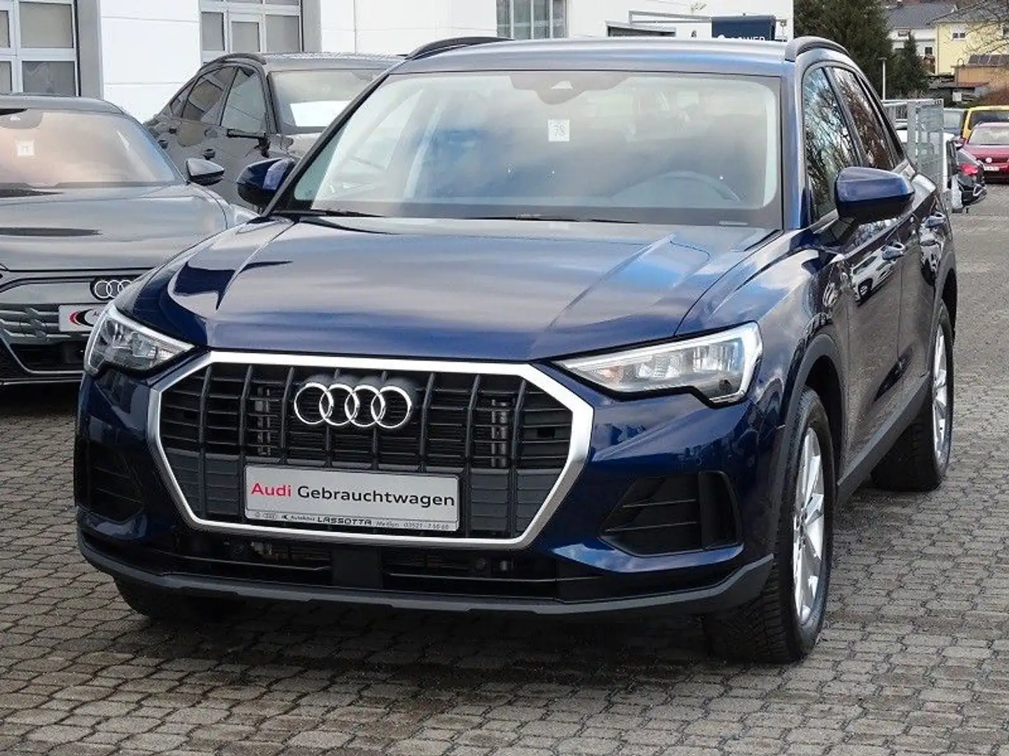 Audi Q3 35 TFSI S-tronic - Komfort-Paket / AHZV Синій - 2