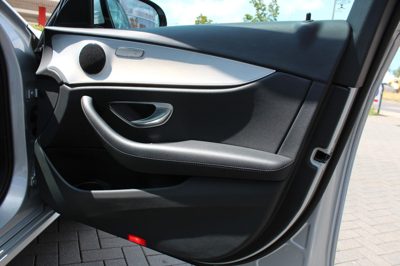 Mercedes-Benz E 300 de T 4-M MBUX High End LED Spur-P. RFK — photo 12