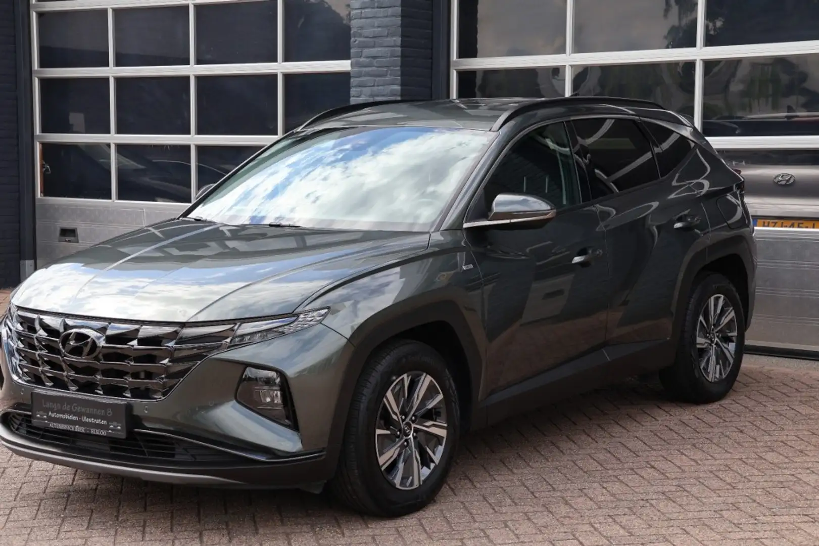 Hyundai TUCSON 1.6 T-Gdi MHEV dynamic line, navi, camera Grau - 1