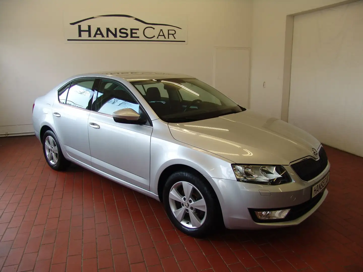 Skoda Octavia Lim. Elegance /AHK / 1.Hand / Garantie ! Silber - 2