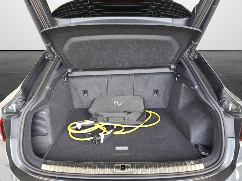 Audi Q3 Sportback 45 TFSI e S tronic S line — photo 7