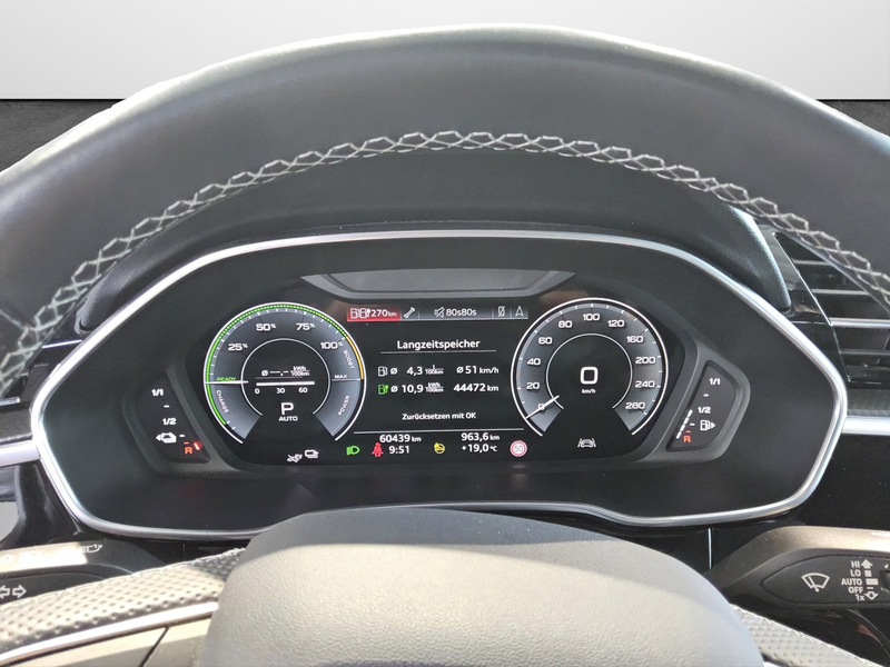 Audi Q3 Sportback 45 TFSI e S tronic S line — photo 6