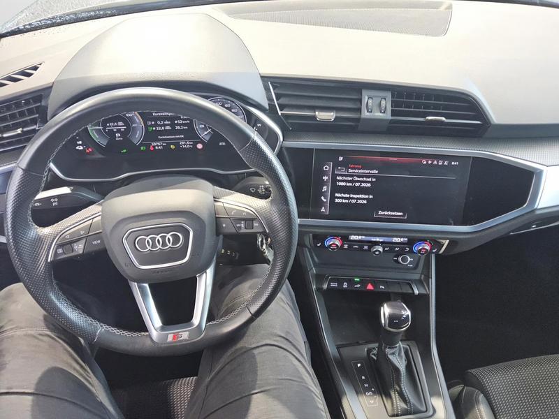 Audi Q3 Sportback 45 TFSI e S tronic S line — photo 5