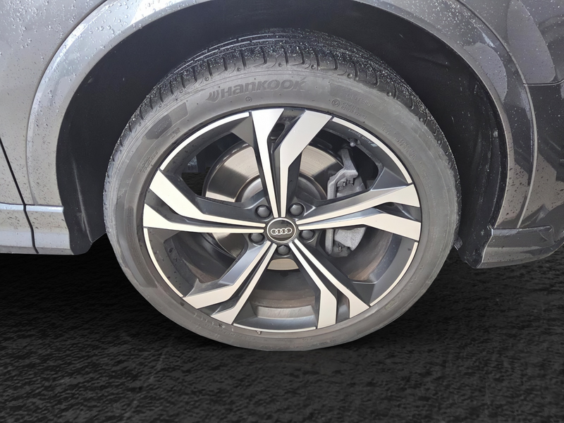 Audi Q3 Sportback 45 TFSI e S tronic S line — photo 4