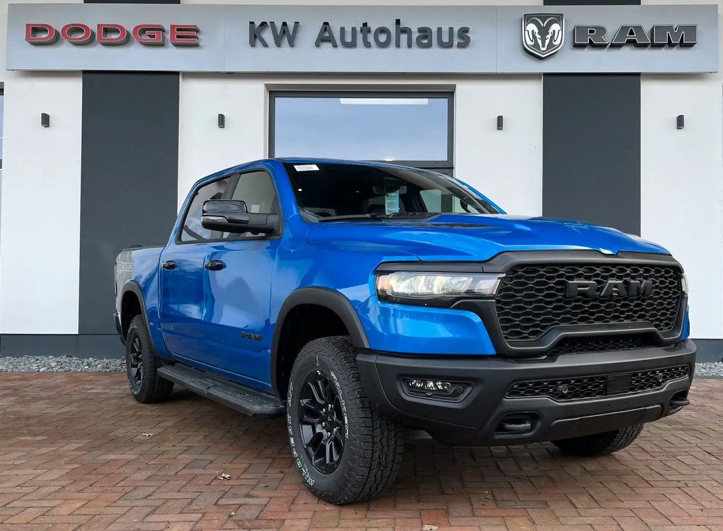 Dodge RAM Rebel Premium 3.0l Hurricane MY25 420PS LPG Bleu - 2