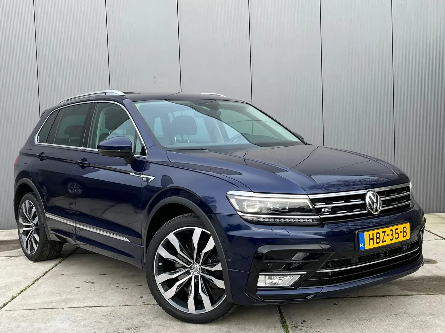 Volkswagen Tiguan 2.0 TSI 4Motion Highline R-Line / Panoramadak / Fu Bleu - 2