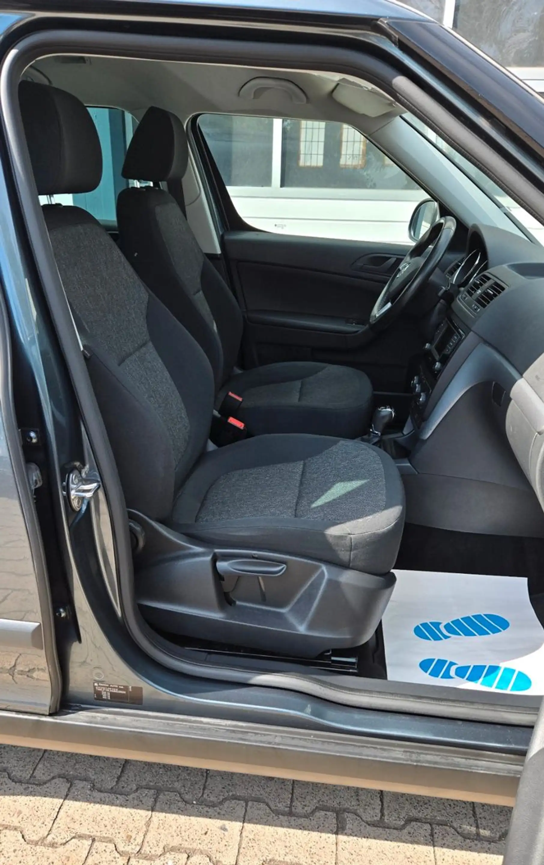 Skoda Yeti Outdoor 1.Hand Anhängerkupplung Sitzheizung — photo 11