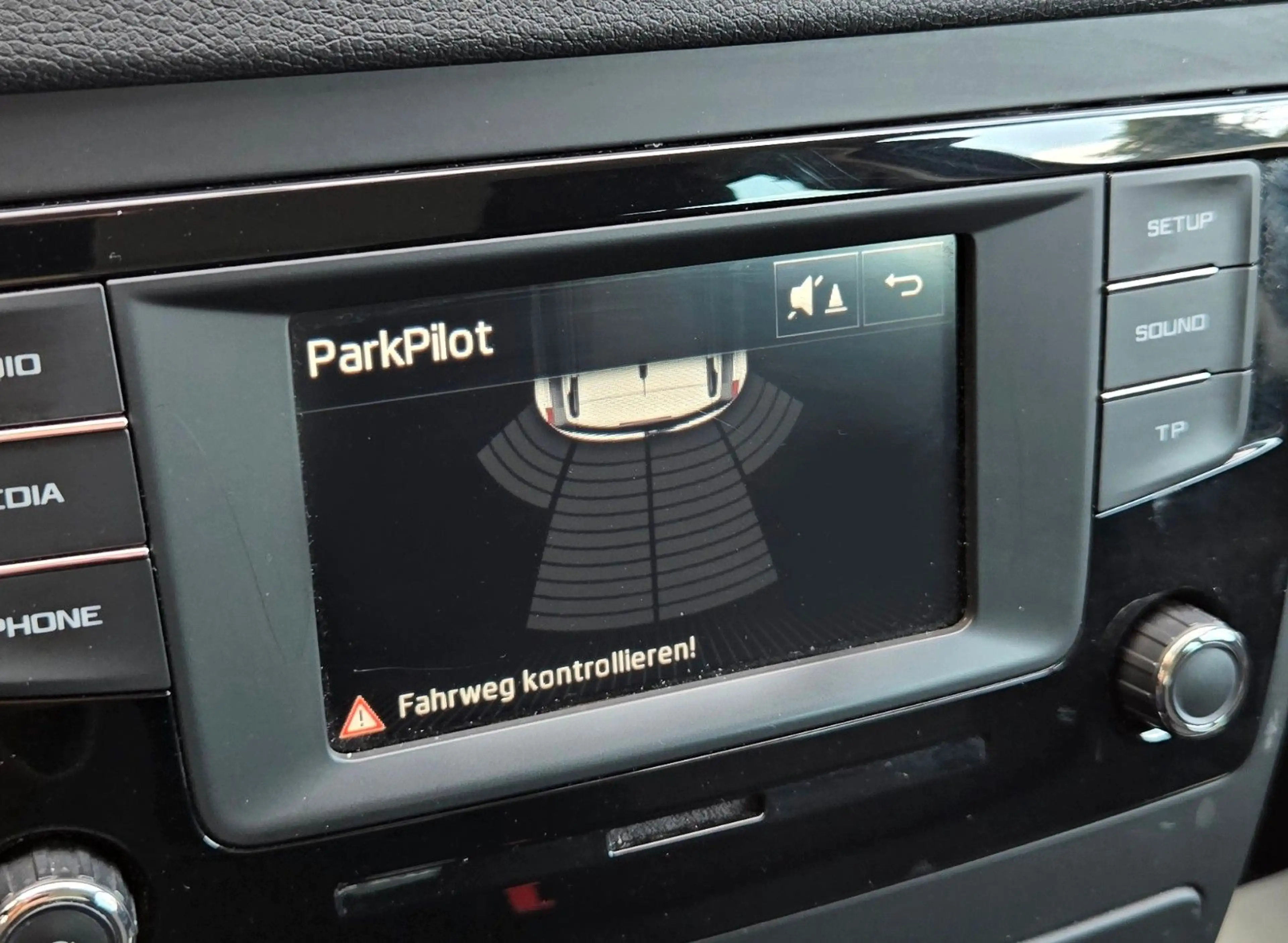 Skoda Yeti Outdoor 1.Hand Anhängerkupplung Sitzheizung — photo 12