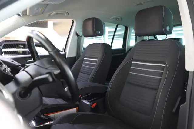 Volkswagen Tiguan view 21