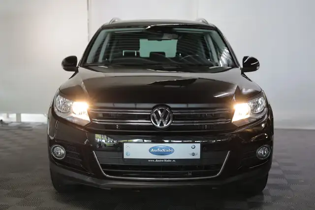 Volkswagen Tiguan view 5