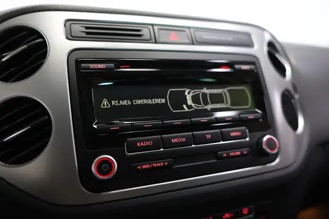 Volkswagen Tiguan view 17