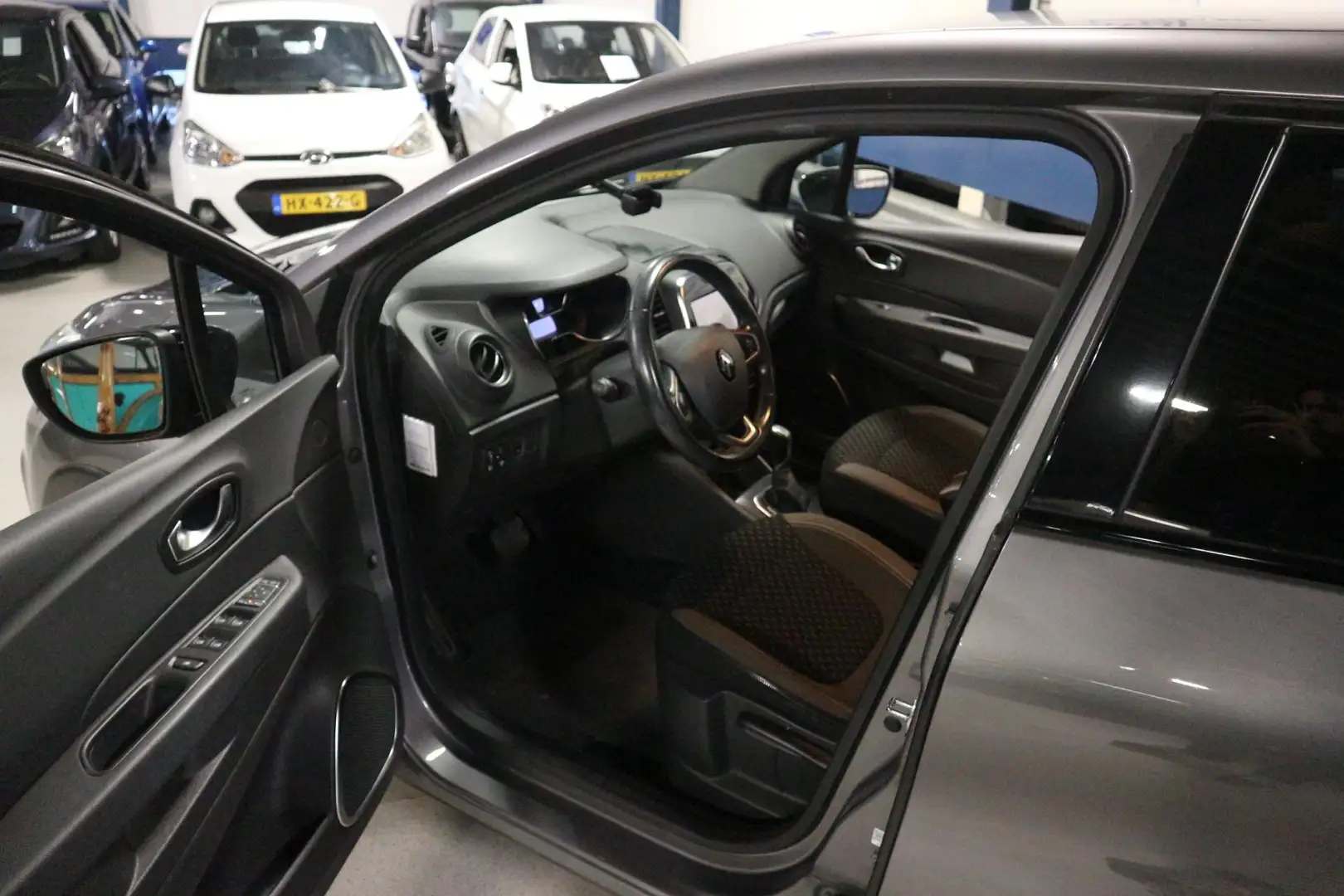 Renault Captur 1.2 TCe Intens BWT'ER/ AUTOMAAT/ NIEUW MODEL! Gris - 2