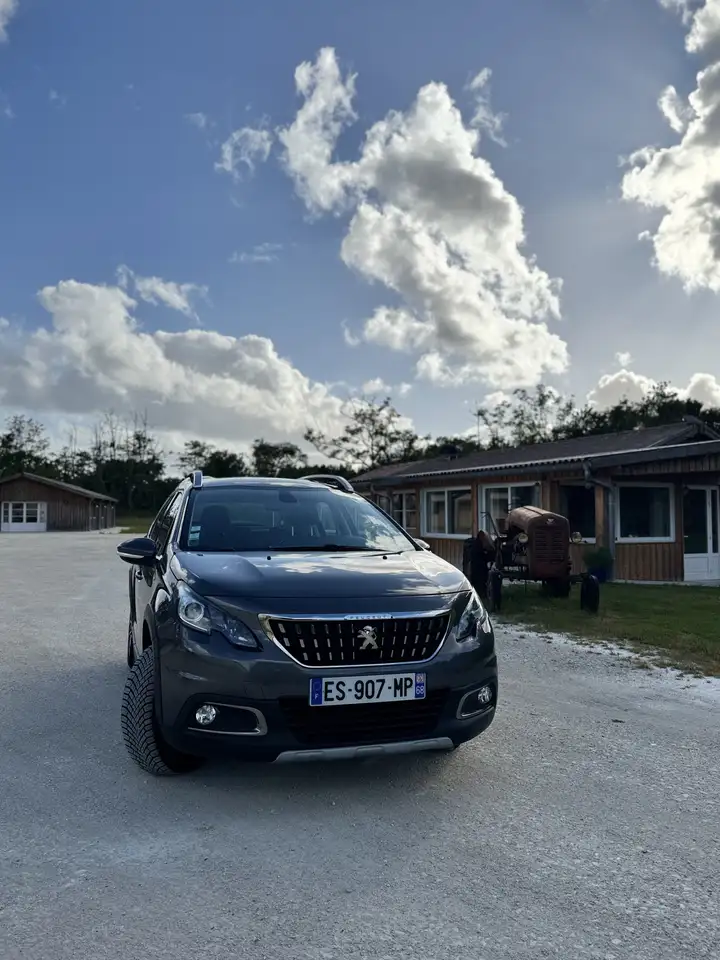 Peugeot 2008 1.2 PureTech 110ch S\u0026S EAT6 Allure