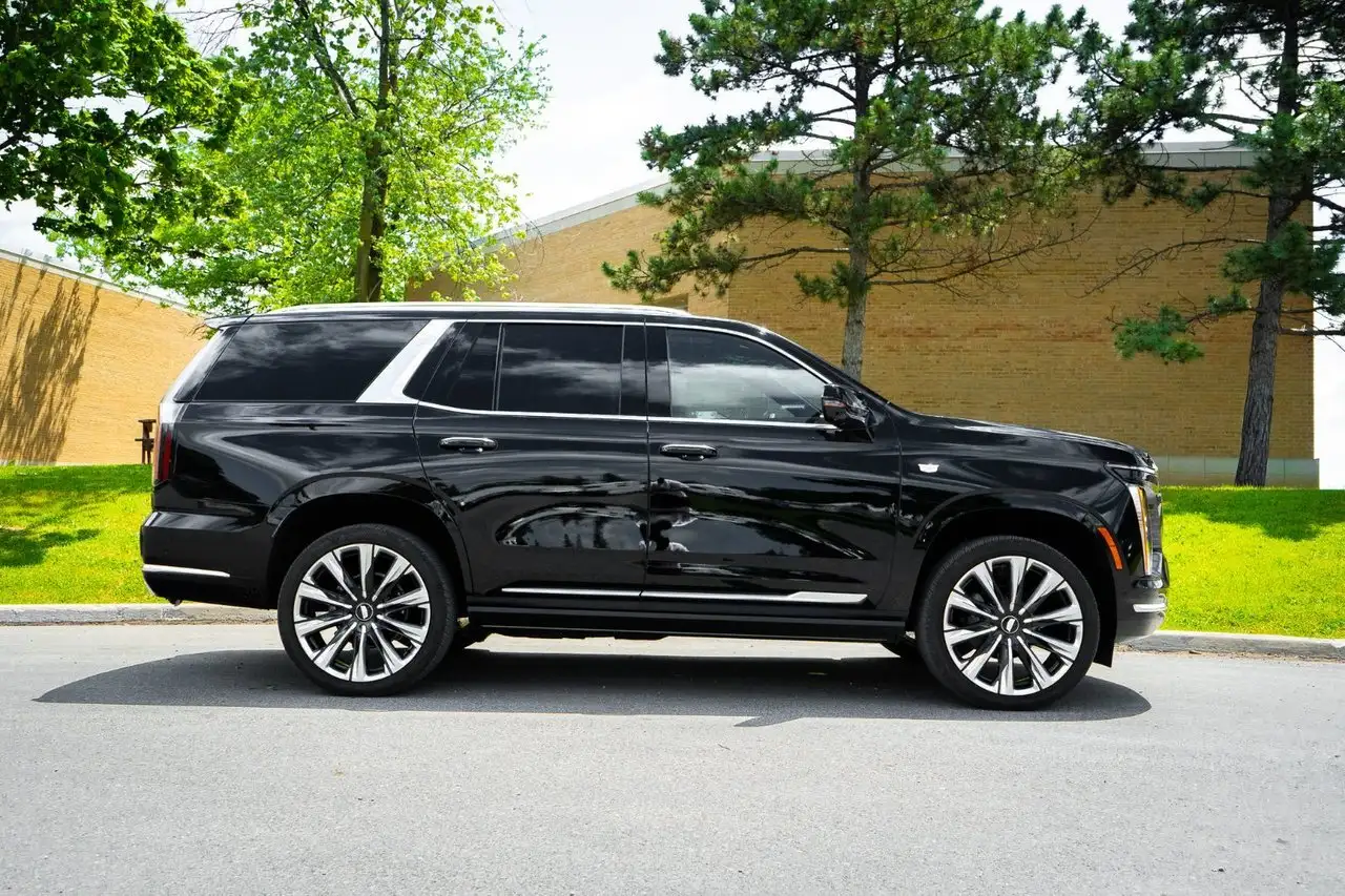 Cadillac Escalade снимка Cadillac Escalade