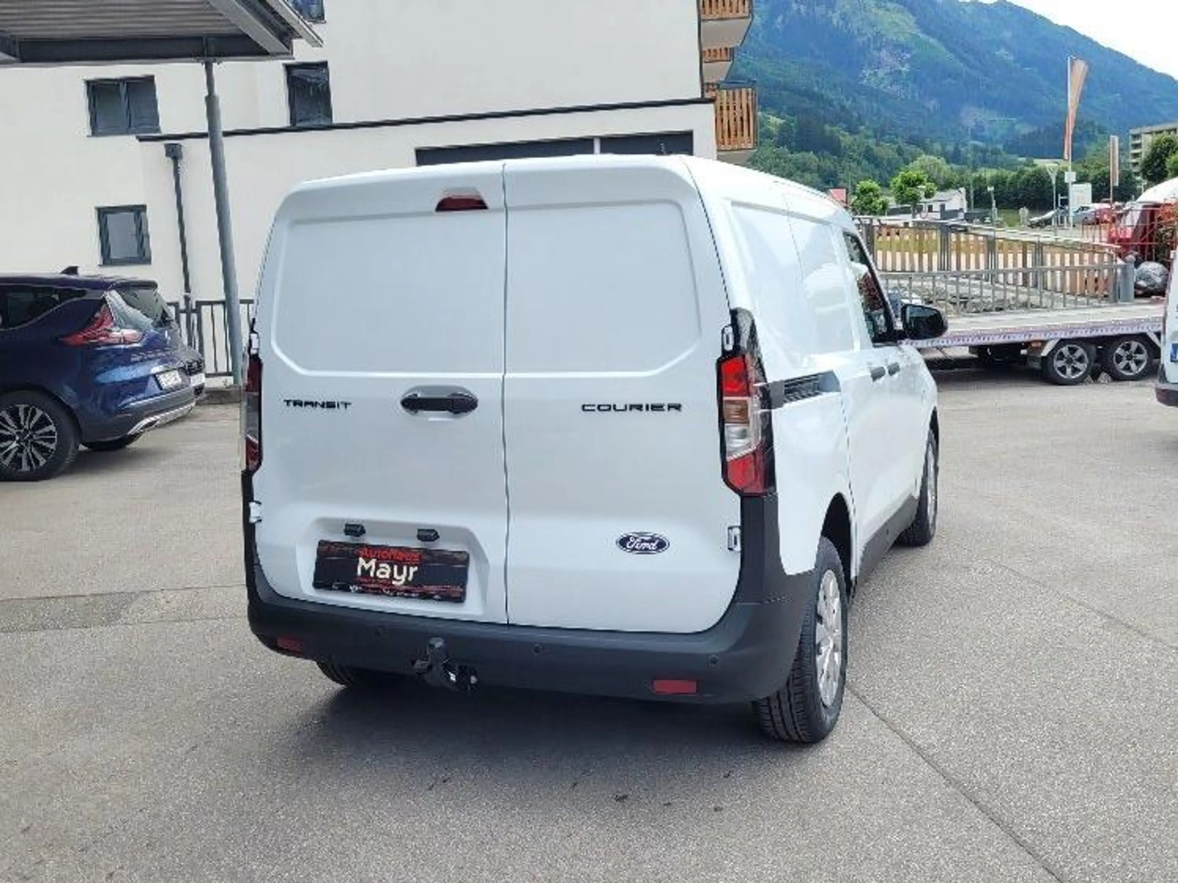 Ford Transit Courier Trend — photo 5