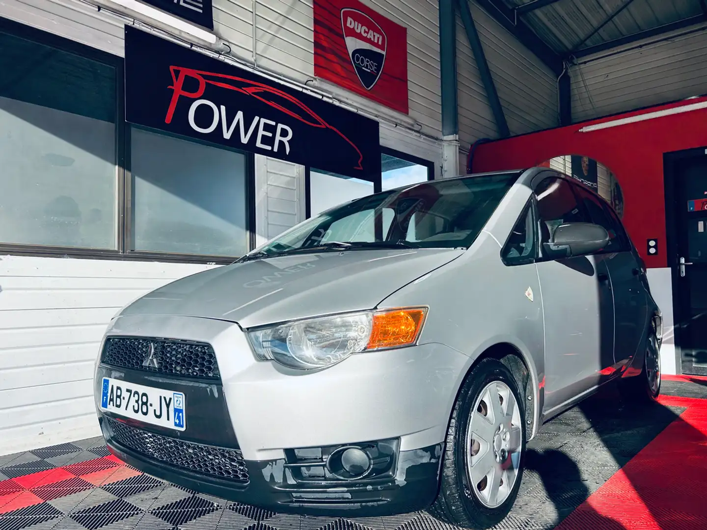 Mitsubishi Colt 1.1 75cv 137036KMS Gris - 1